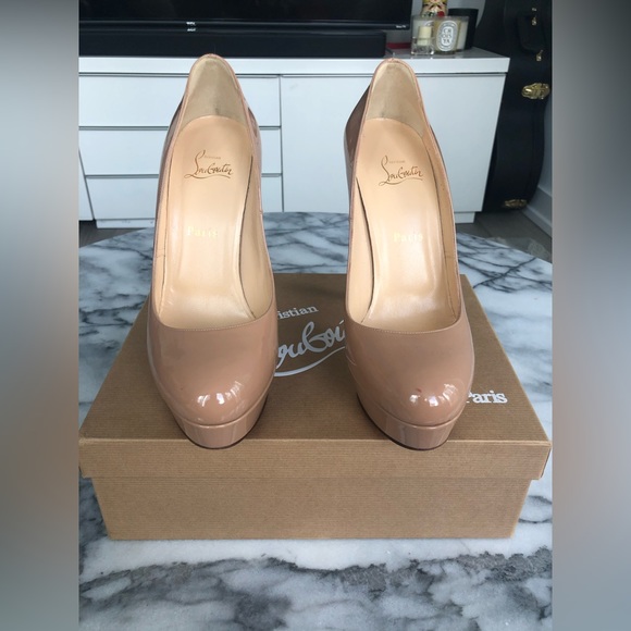 CHRISTIAN LOUBOUTIN BIANCA - NUDE PATENT - SIZE 39.5/9.5 - DISPLAY MODEL - MINT! - Picture 6 of 6